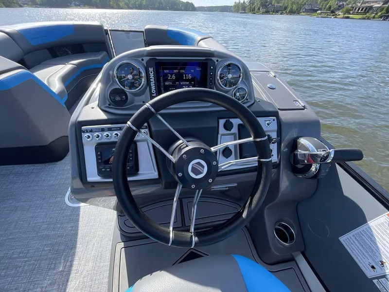 Slide: The Image of South Bay 525 RS Arch 2023 - 9