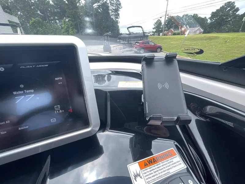 Slide: The Image of Yamaha 252XE WAKESURF 2024 - 5