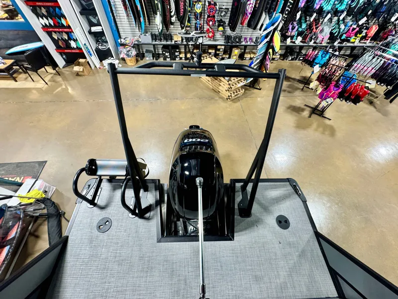 Slide: The Image of Viaggio Lago X-U 22 2025 - 17