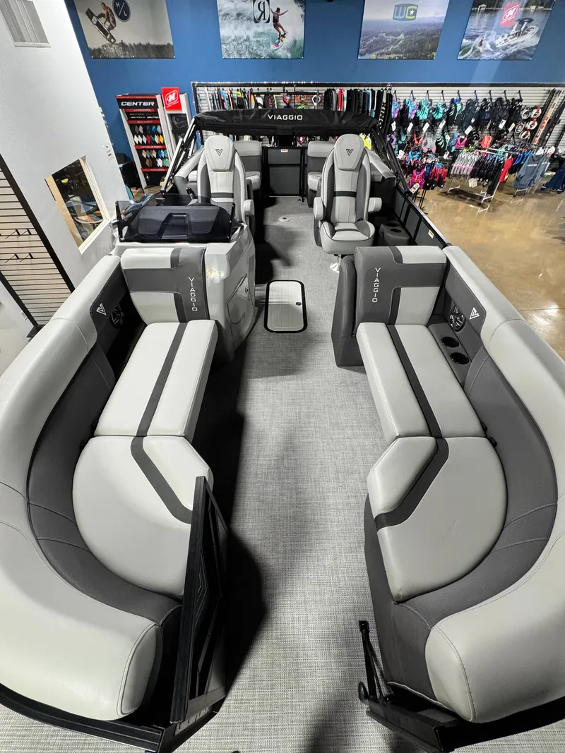 Slide: The Image of Viaggio Lago X-U 22 2025 - 7