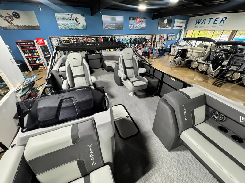 Slide: The Image of Viaggio Lago X-U 22 2025 - 8