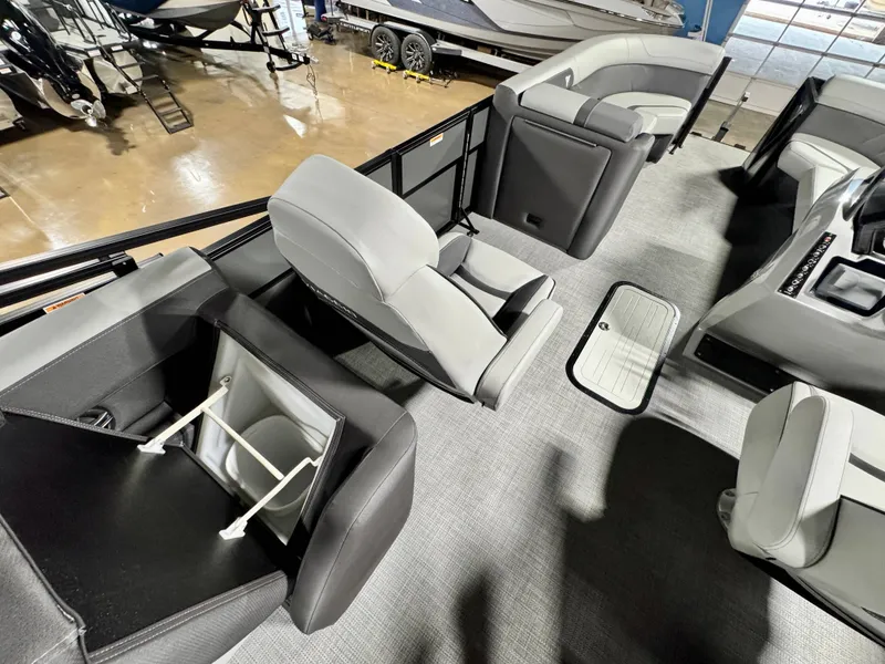 Slide: The Image of Viaggio Lago X22U 2025 - 14