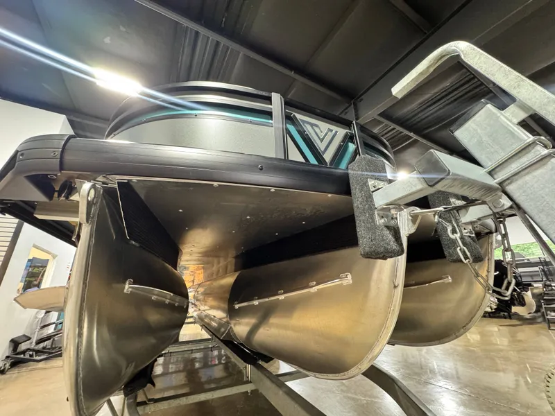 Slide: The Image of Viaggio Lago X22U 2025 - 16