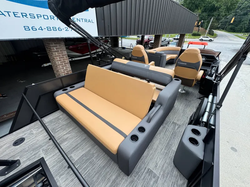 Slide: The Image of Viaggio Lago X22S 2025 - 12