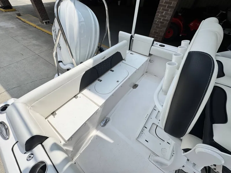 Slide: The Image of Tidewater 232 LXF 2025 - 12