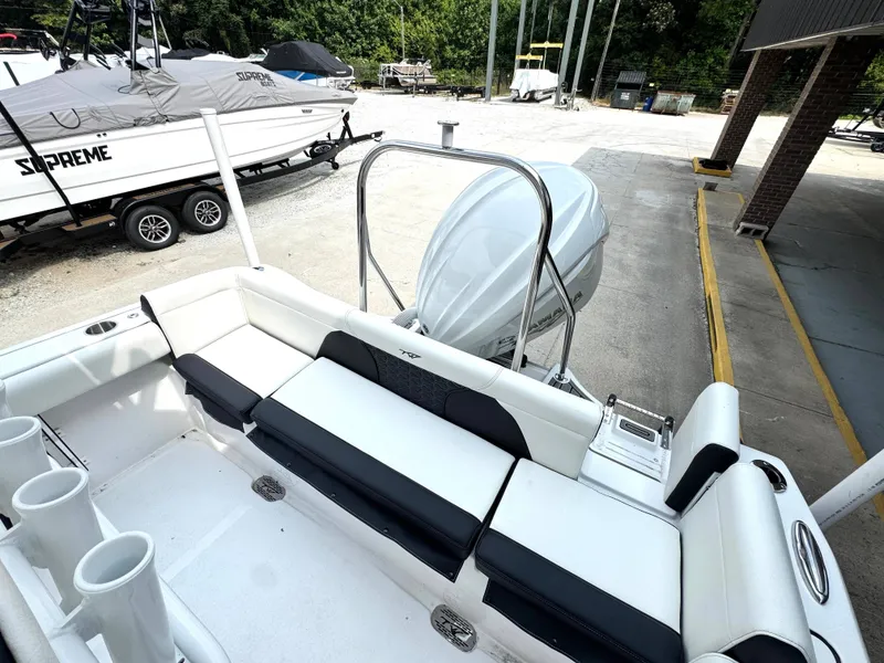 Slide: The Image of Tidewater 232 LXF 2025 - 14