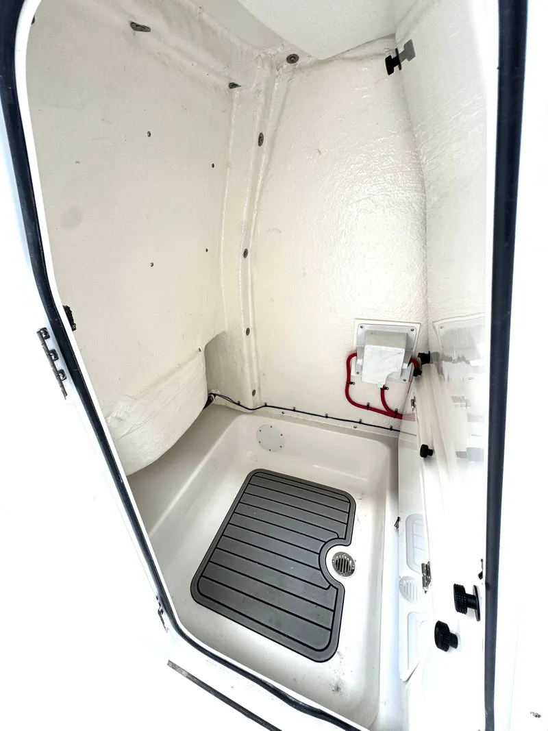 Slide: The Image of Tidewater 232 LXF 2025 - 15