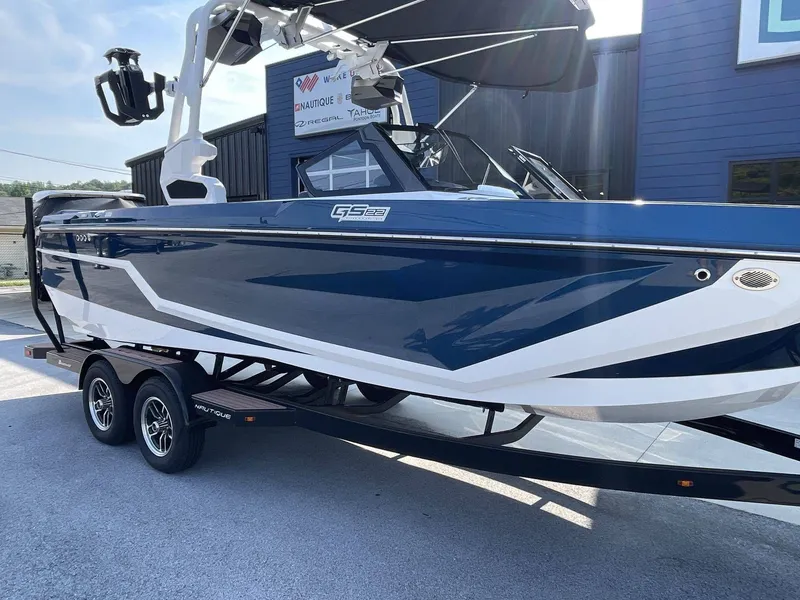 Slide: The Image of Nautique Super Air Nautique GS22 2025 - 21