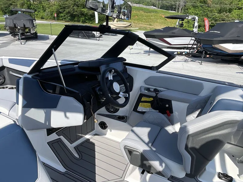 Slide: The Image of Nautique Super Air Nautique GS22 2025 - 23