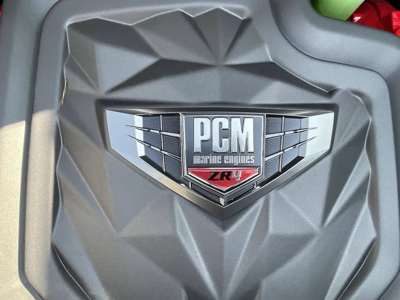 Slide: The Image of Nautique Super Air Nautique GS22 2025 - 26