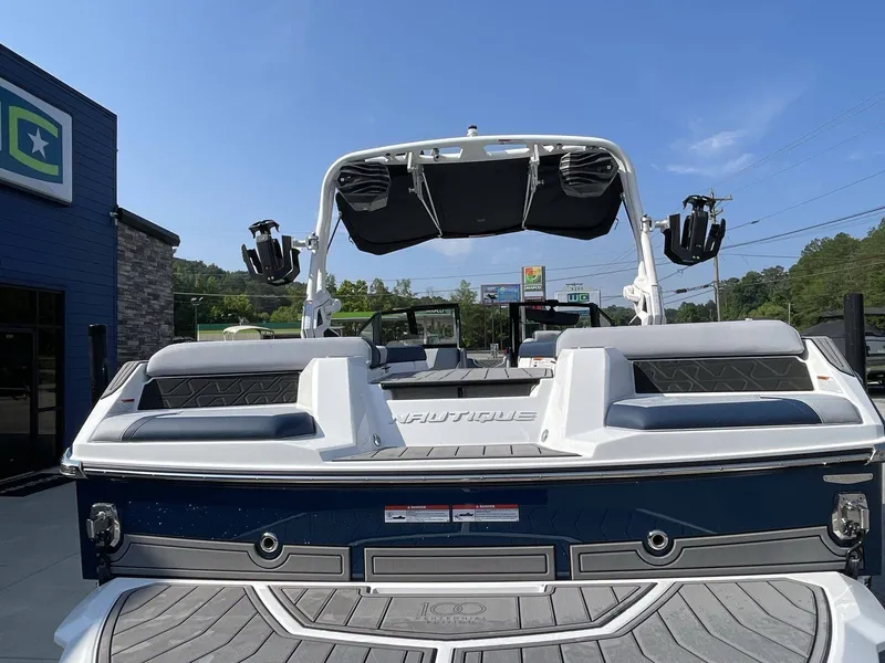 Slide: The Image of Nautique Super Air Nautique GS22 2025 - 31