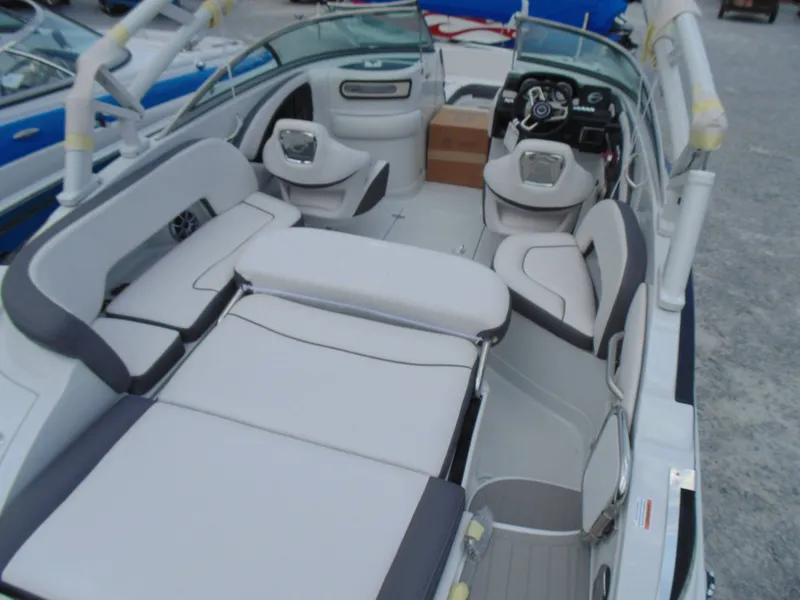 Slide: The Image of Crownline Boats Eclipse E235 2019 - 3
