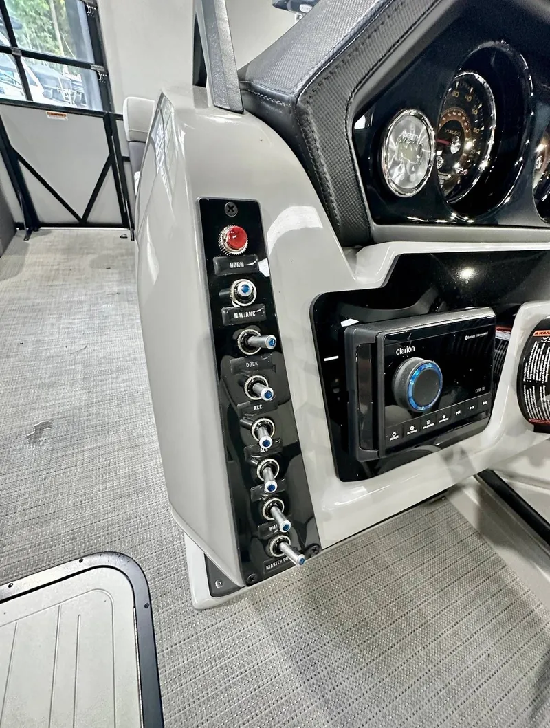 Slide: The Image of Viaggio X22Q 2024 - 10