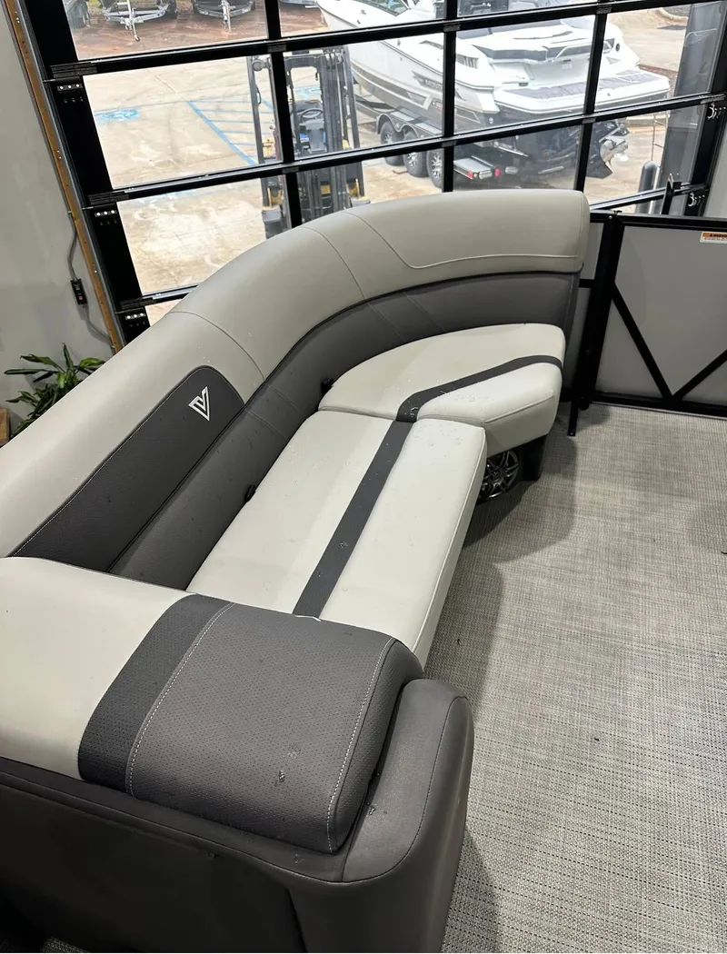 Slide: The Image of Viaggio X22Q 2024 - 13