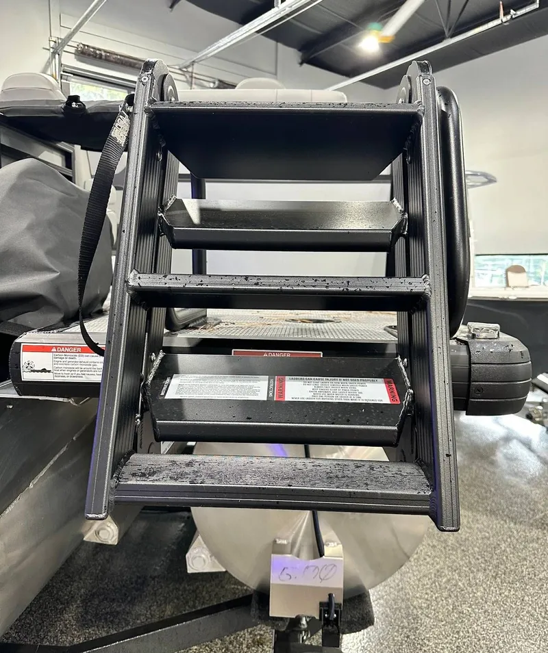 Slide: The Image of Viaggio X22Q 2024 - 17