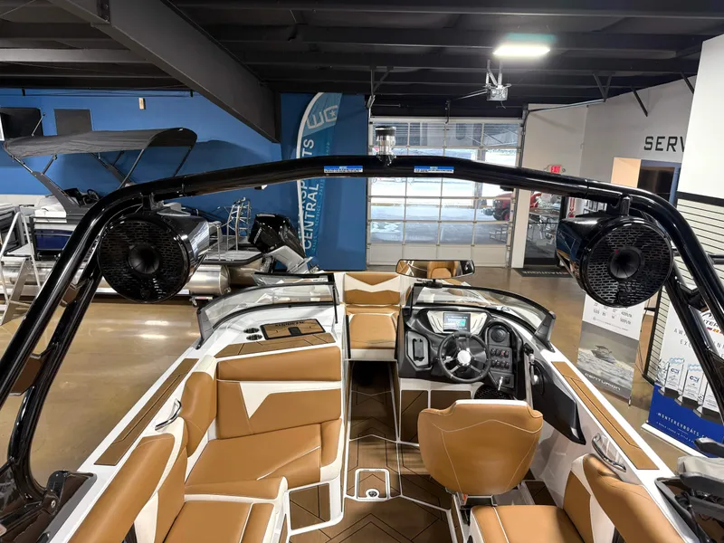 Slide: The Image of Supreme S240 2025 - 10