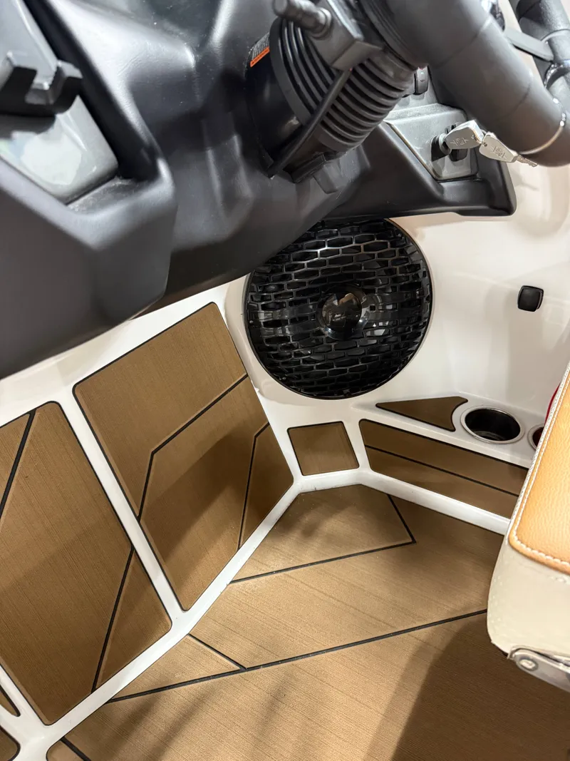 Slide: The Image of Supreme S240 2025 - 12