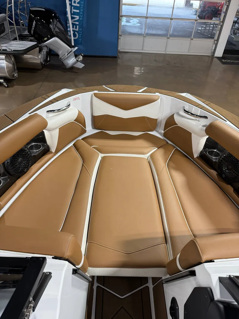 Slide: The Image of Supreme S240 2025 - 6