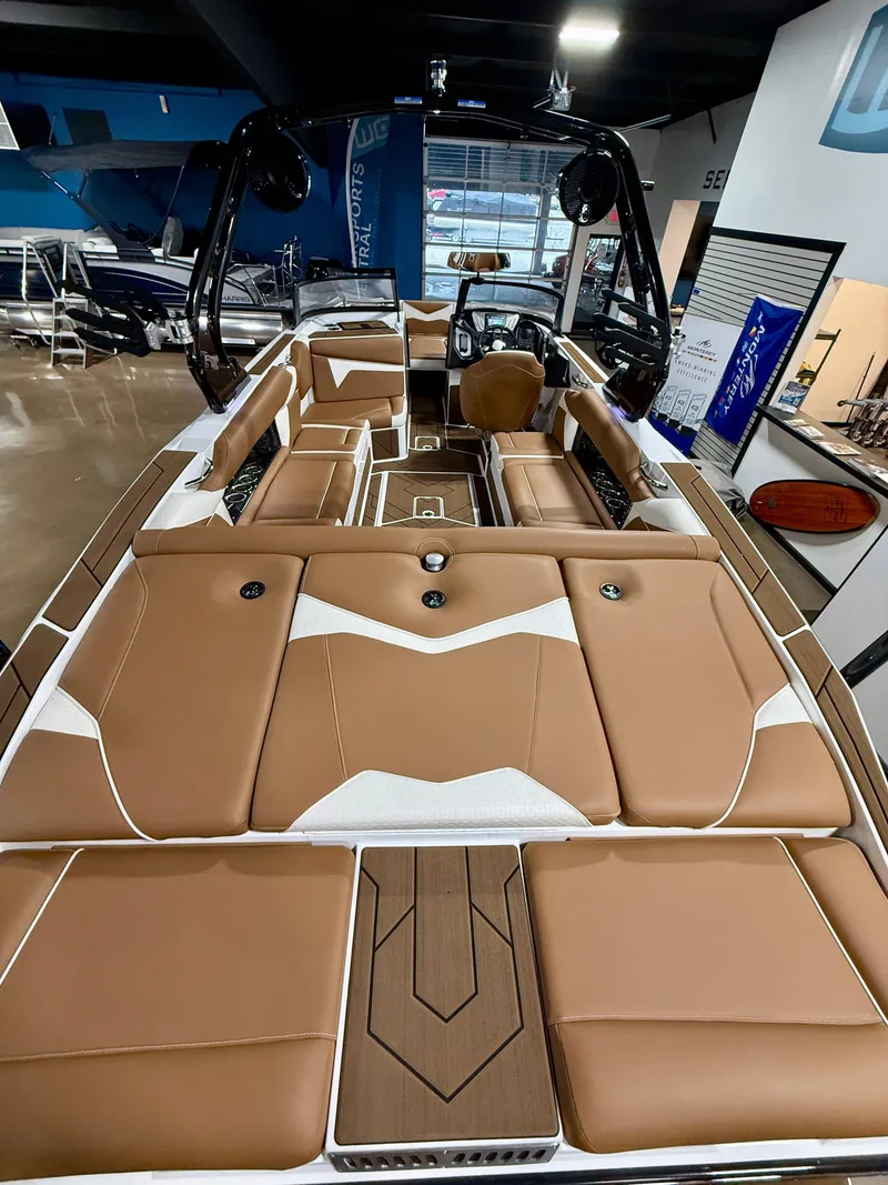 Slide: The Image of Supreme S240 2025 - 7