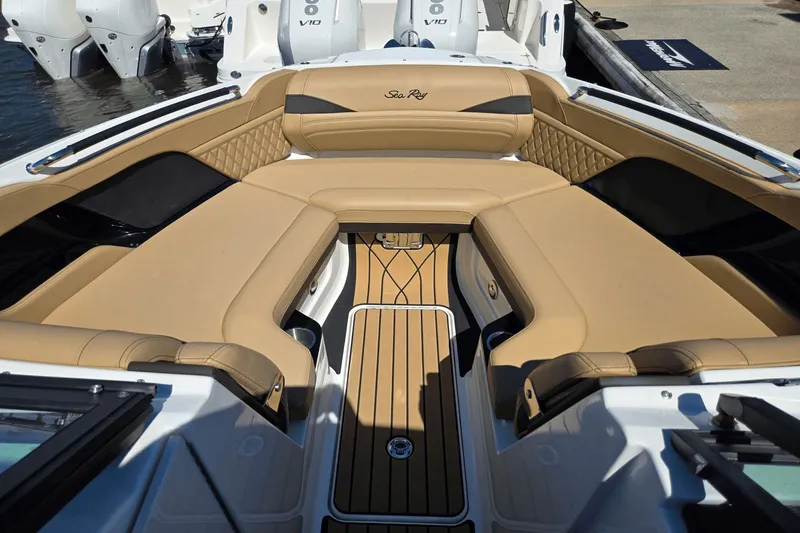 Slide: The Image of Sea Ray SLX 280 Outboard 2026 - 19
