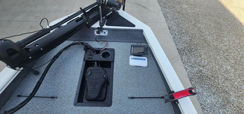 Slide: The Image of 2019 Tracker Pro Team 190 TX Tournament Edition boat with Lowrance fishfinder and trolling motor. - 5