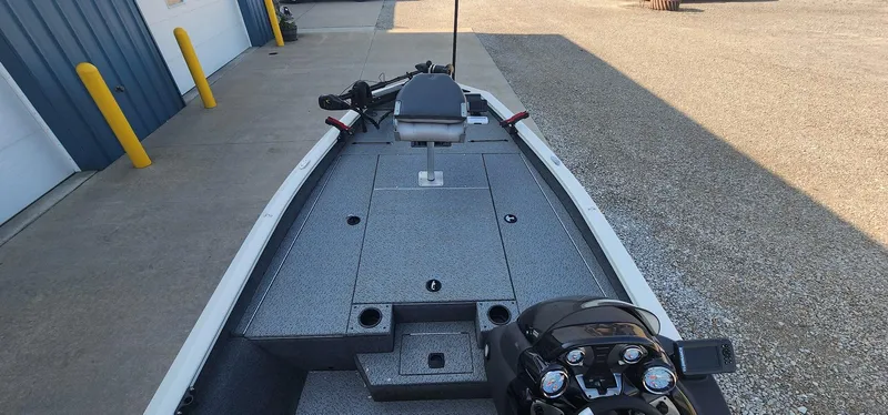 Slide: The Image of 2019 Tracker Pro Team 190 TX Tournament Edition boat, featuring a spacious deck and modern controls. - 7