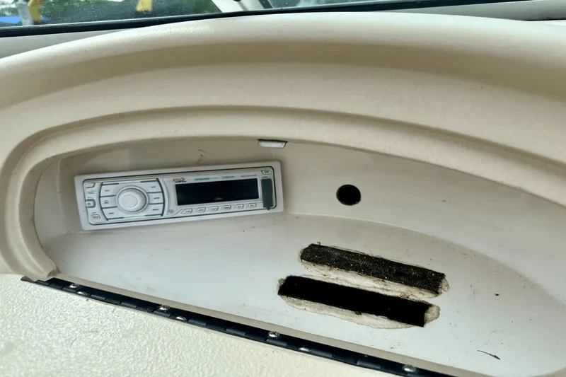 Slide: The Image of Sea Ray 175 Sport 1998 - 18