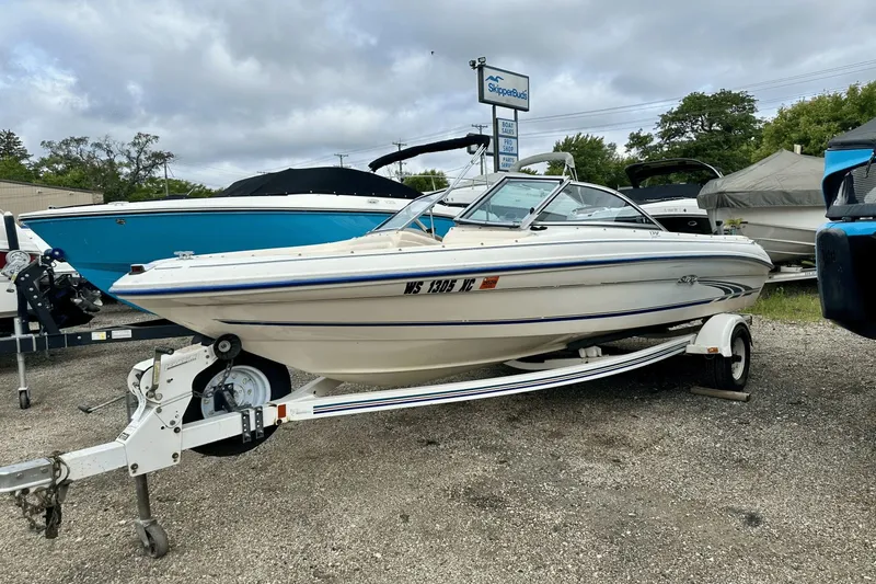 Slide: The Image of Sea Ray 175 Sport 1998 - 22
