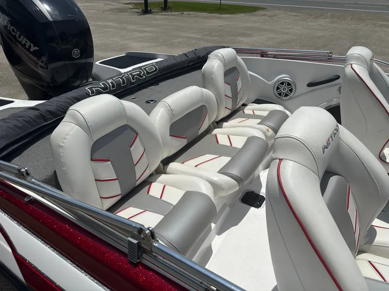 Slide: The Image of Nitro Z19 Sport 2019 - 11