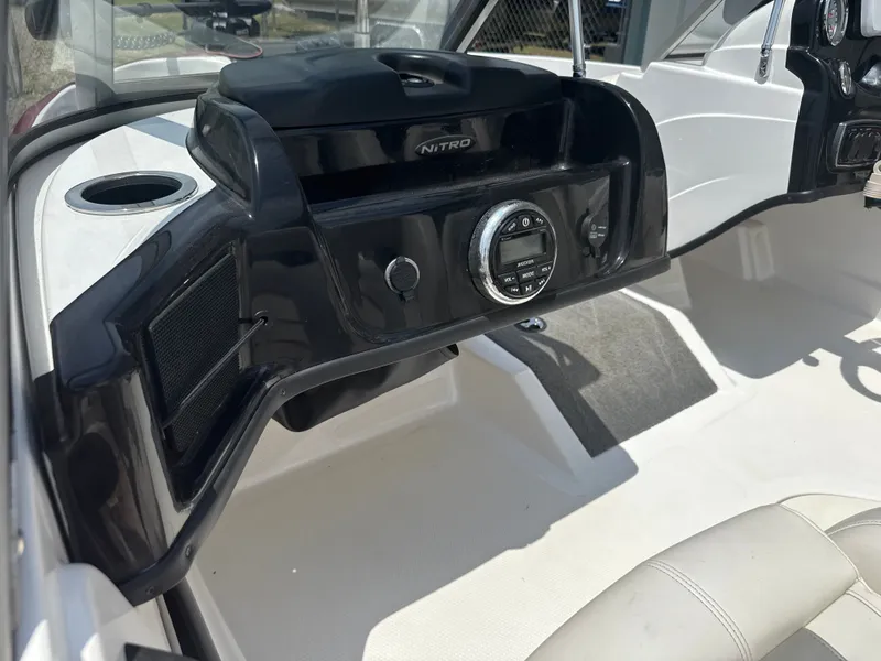 Slide: The Image of Nitro Z19 Sport 2019 - 12