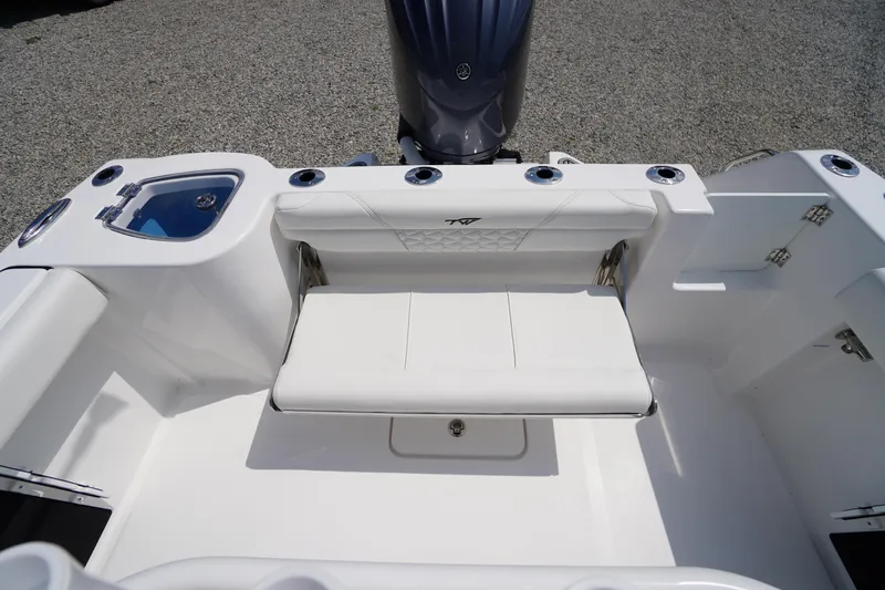 Slide: The Image of Tidewater 232 CC Adventure 2026 - 57