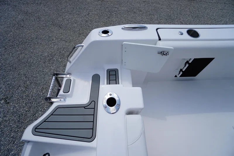 Slide: The Image of Tidewater 232 CC Adventure 2026 - 64