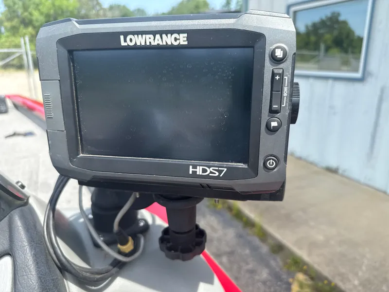 Slide: The Image of Tracker Pro Team 175 TXW 2012 - 12