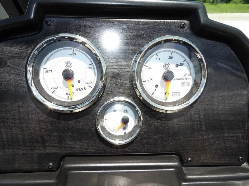 Slide: The Image of Dashboard of 2022 G3 Angler V164 F boat with speedometer and tachometer. - 19