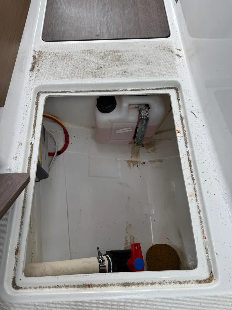 Slide: The Image of Jeanneau NC 795 2020 - 53