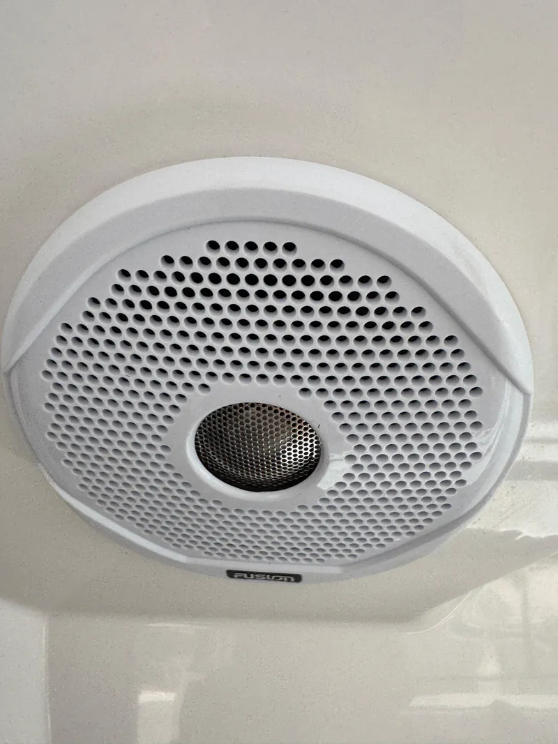 Slide: The Image of Jeanneau NC 795 2020 - 57