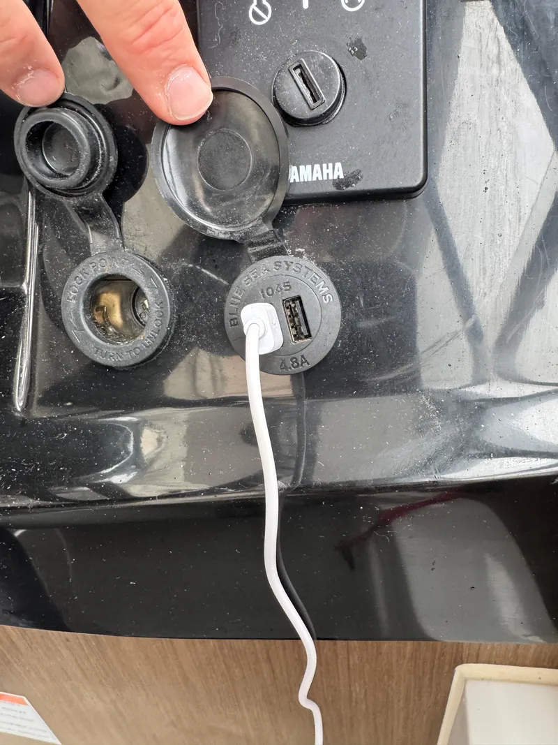 Slide: The Image of Jeanneau NC 795 2020 - 60