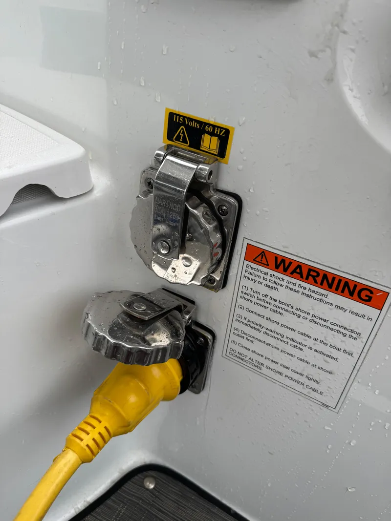 Slide: The Image of Jeanneau NC 795 2020 - 61