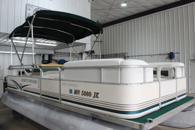 Slide: The Image of Northwood 20ft Sunrise 2002 - 3