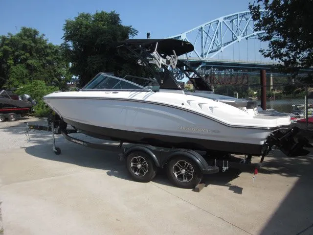 Slide: The Image of Chaparral 21 SSi 2024 - 3