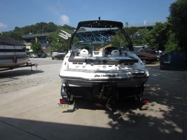 Slide: The Image of Chaparral 21 SSi 2024 - 4