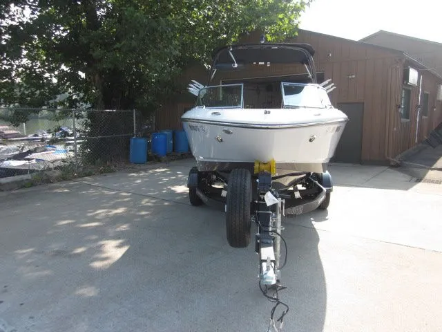 Slide: The Image of Chaparral 21 SSi 2024 - 8