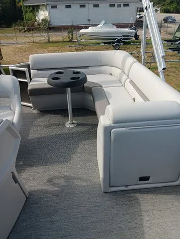 Slide: The Image of Sweetwater SW 1680 CX 2023 - 5