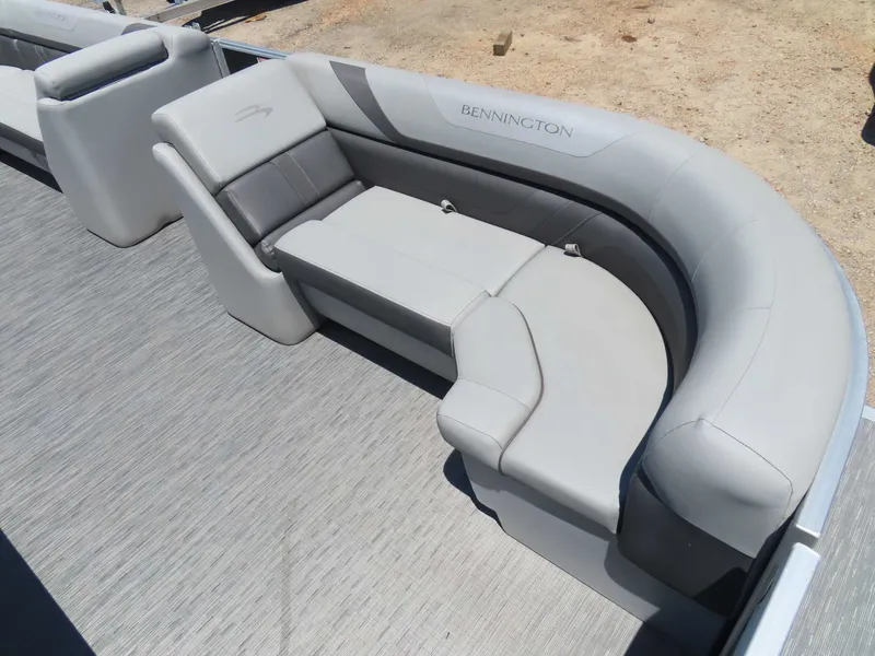 Slide: The Image of Bennington SX22 2023 - 13