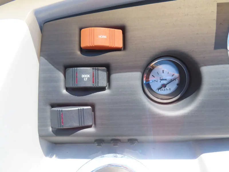 Slide: The Image of Bennington SX22 2023 - 20