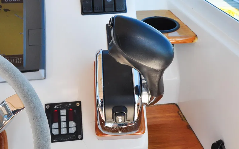 Slide: The Image of Hunt Yachts - Surfhunter 29 - Judith Ann - 40