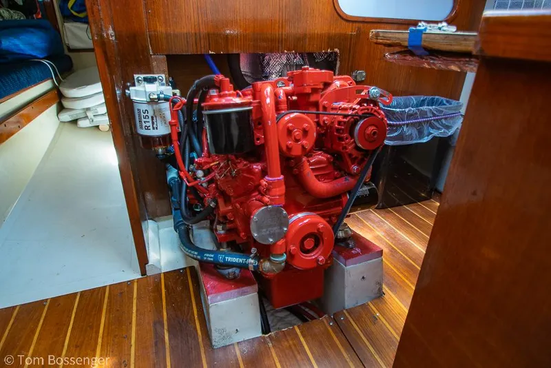 Slide: The Image of Catalina 36 1987 - 51