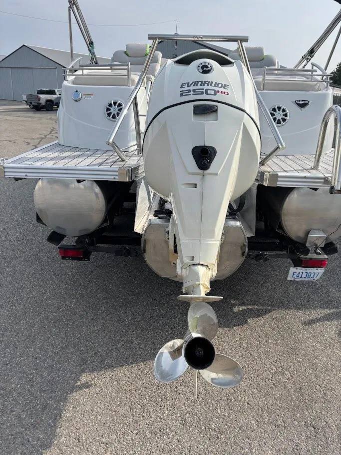 Slide: The Image of 2014 Manitou 25 SES SHP 3 - 3