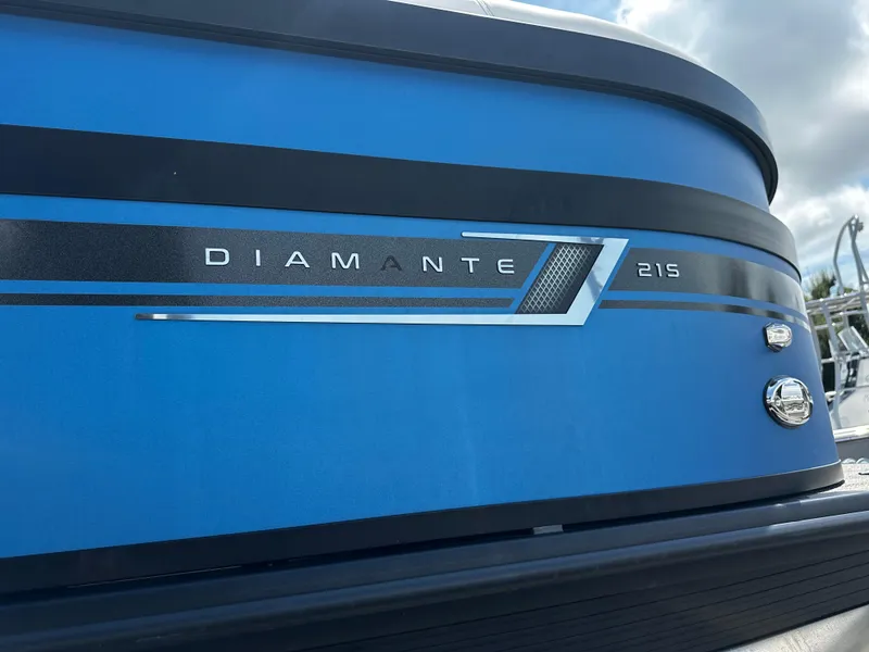 Slide: The Image of 2022 Viaggio Diamante 21S boat, blue exterior with sleek design details. - 11