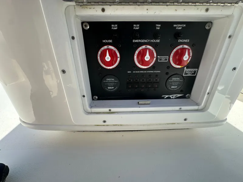 Slide: The Image of Control panel of a 2021 Tidewater 2700 Carolina Bay boat. - 10